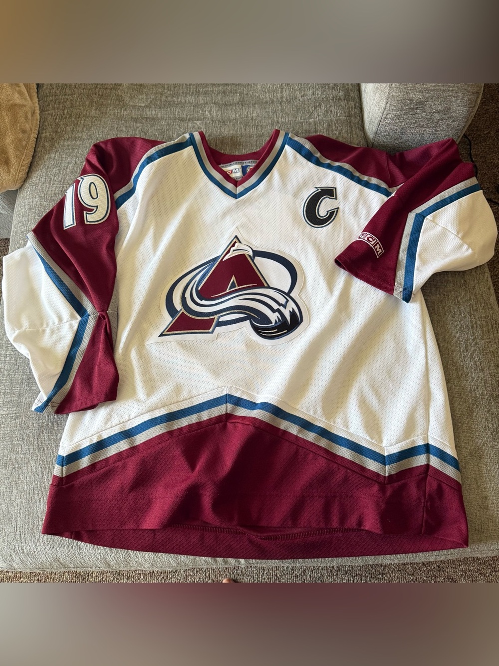 CCM Vintage JOE SAKIC 1990s COLORADO AVALANCHE JERSEY SIZE XL